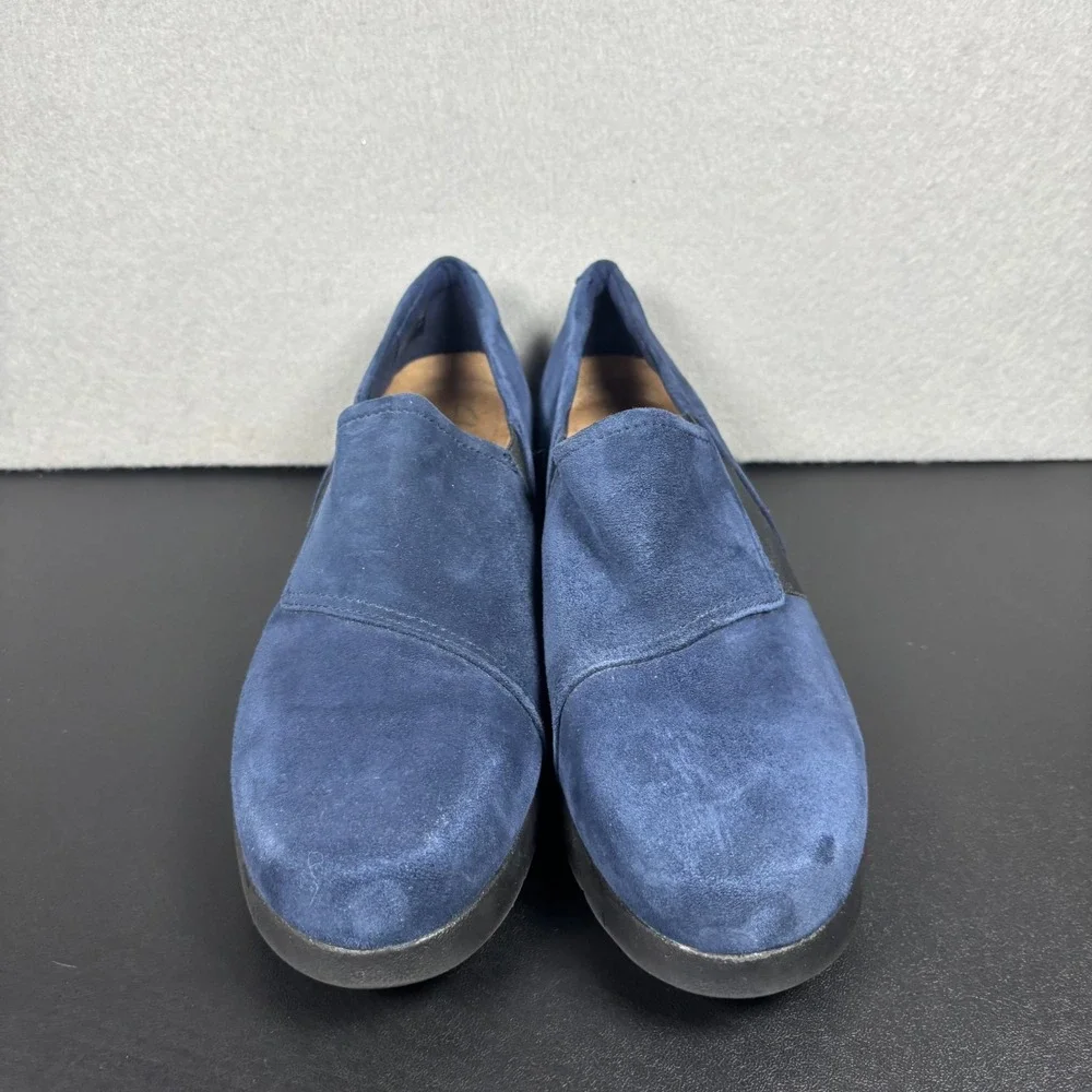 Clarks Artisan Daelyn Monarch Blue Suede Loafers Womens 9M 26130731 Comfort Shoe